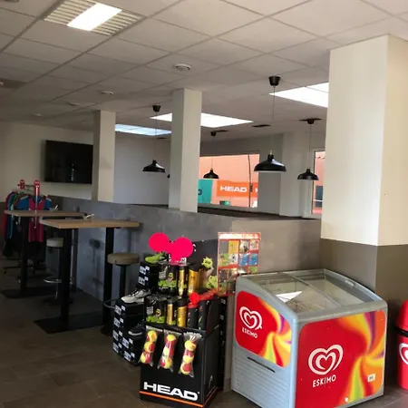 太尼斯韦伯膳食公寓酒店 4* 施韦夏特