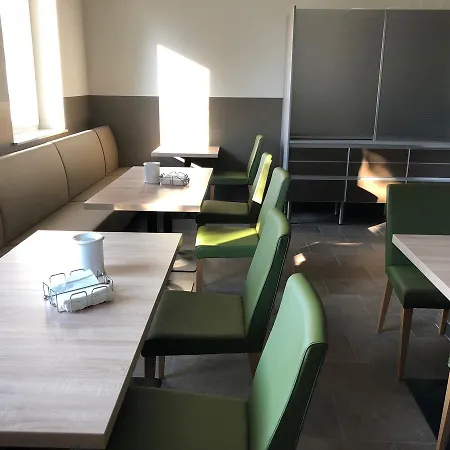太尼斯韦伯膳食公寓酒店 招待所 4*