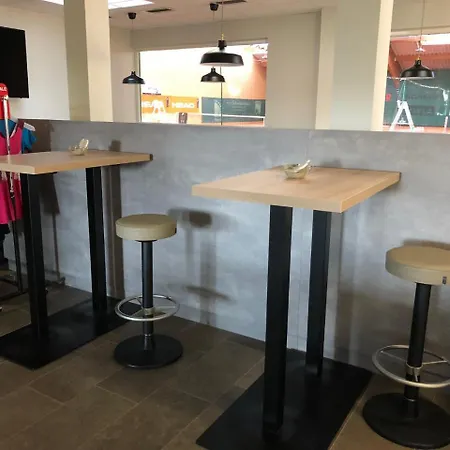 招待所 太尼斯韦伯膳食公寓酒店 4*