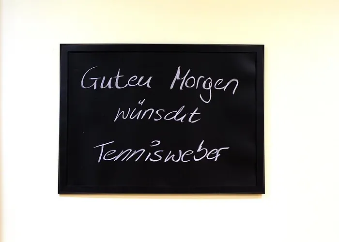 Pensión Tennisweber 3*